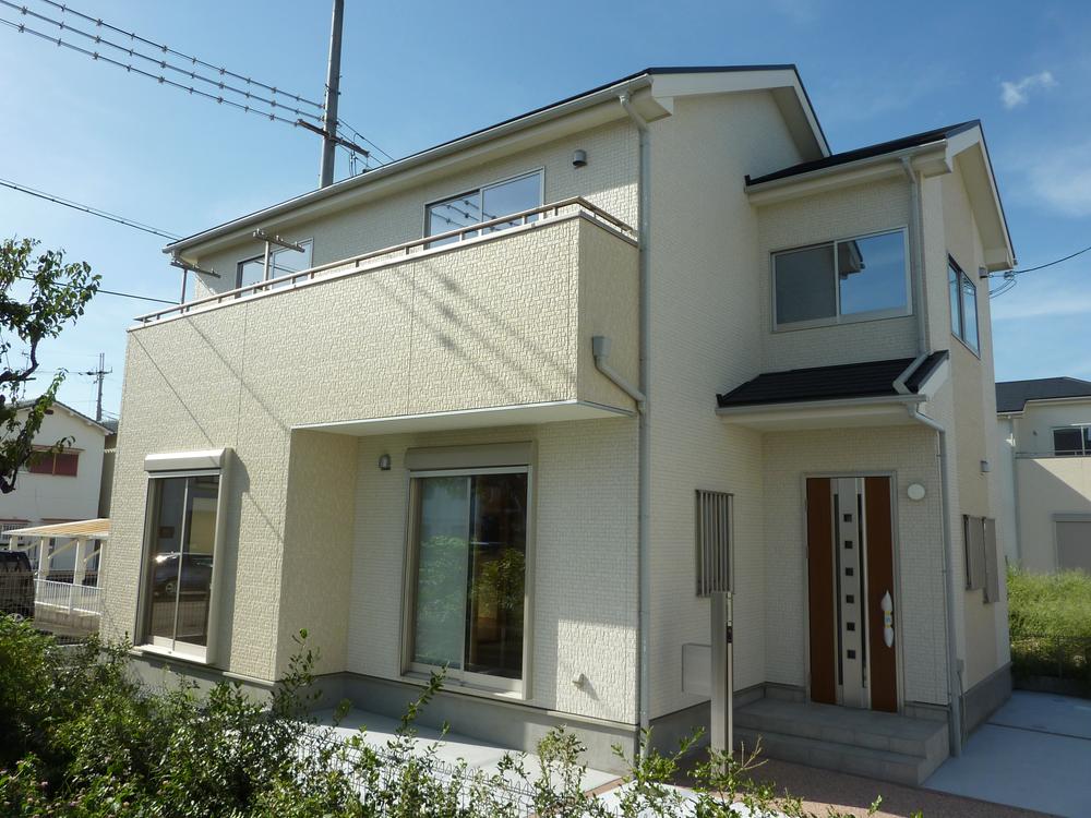 Local appearance photo. Local (09 May 2013) Shooting