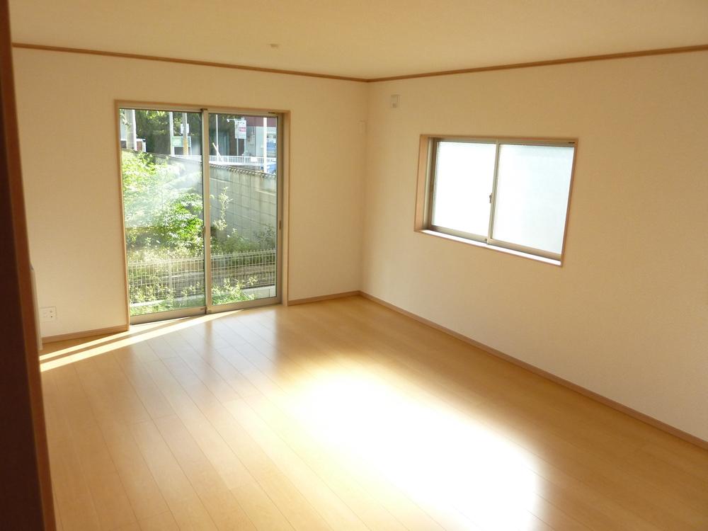 Living. Local (09 May 2013) Shooting