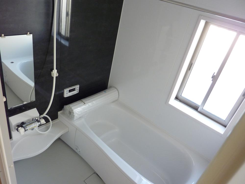 Bathroom. Local (09 May 2013) Shooting