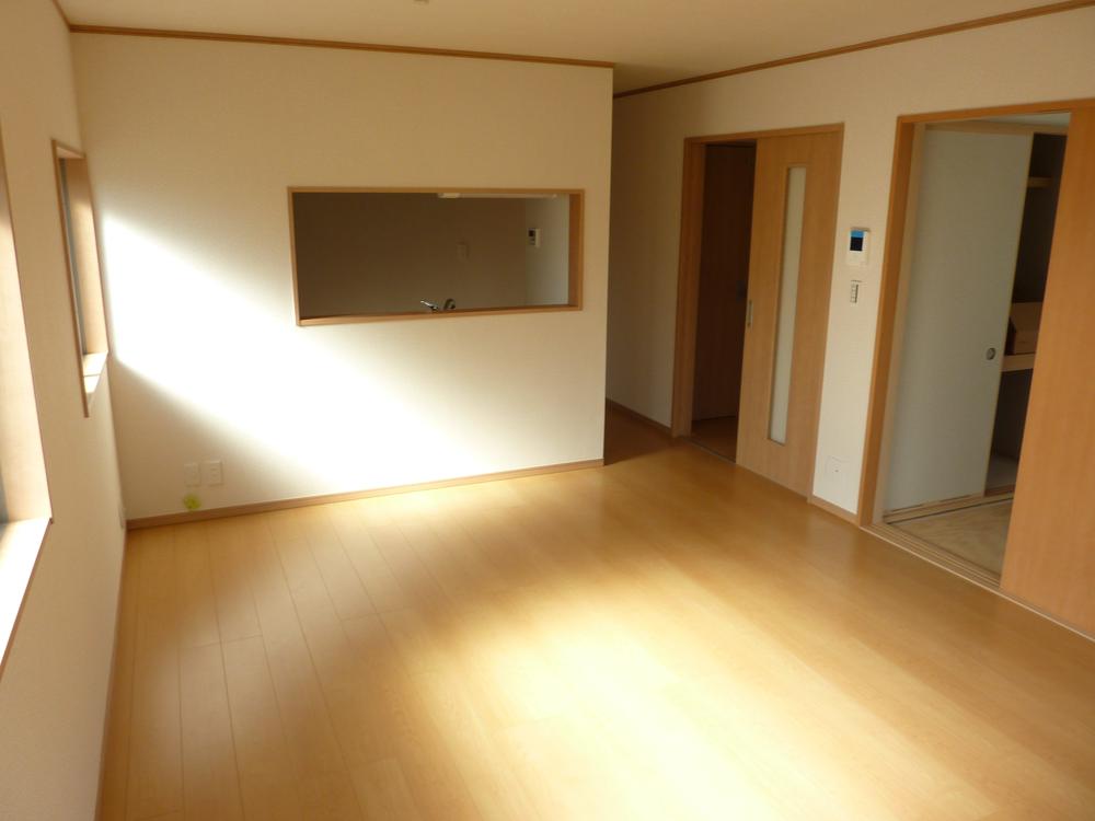 Living. Local (09 May 2013) Shooting