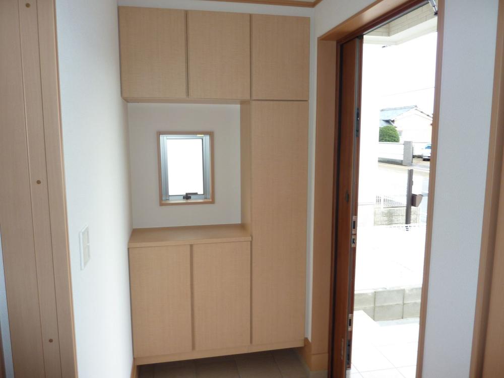 Entrance. Local (11 May 2013) Shooting