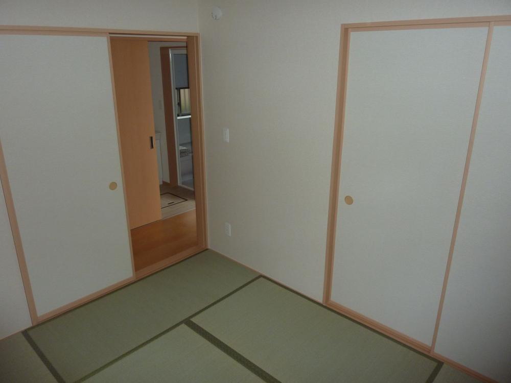 Non-living room. Local (11 May 2013) Shooting