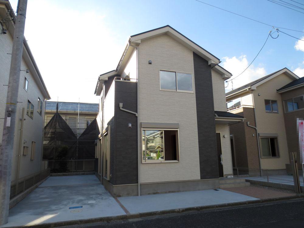 Local appearance photo.  ■ Building 2 appearance ■ 