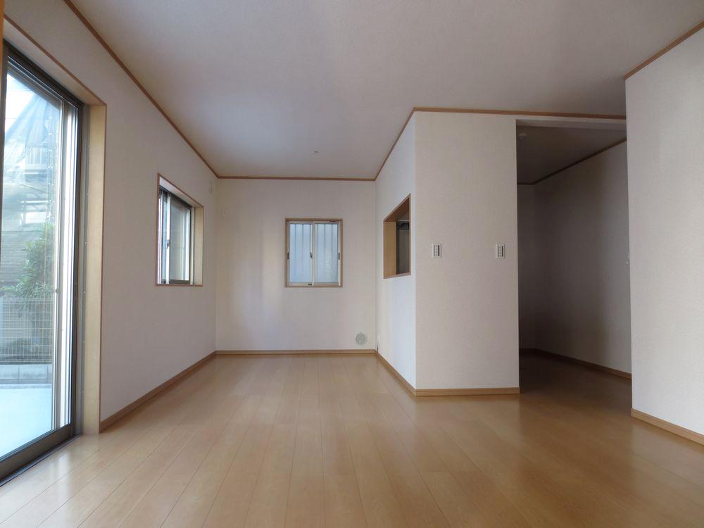 Living.  ■ Do not worry about condensation in pairs glass used (1 Building Living) ■ 