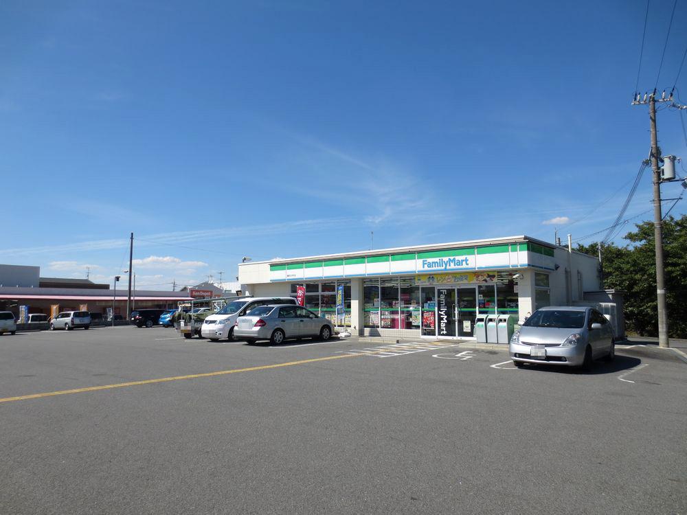 Convenience store. 306m to FamilyMart Tawaramoto Chiyo shop