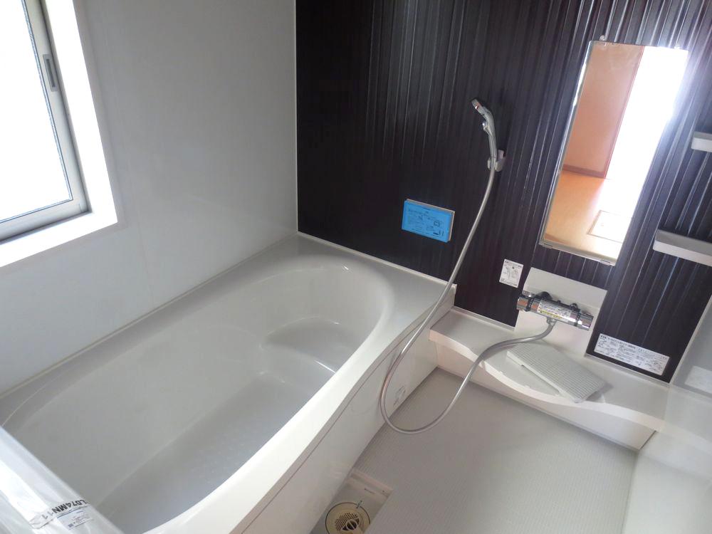 Bathroom.  ■ Automatic hot water filling the bathroom 1 pyeong size, Reheating, With heat insulation function, It is with a bathroom heater dryer (Building 2 bathroom) ■ 