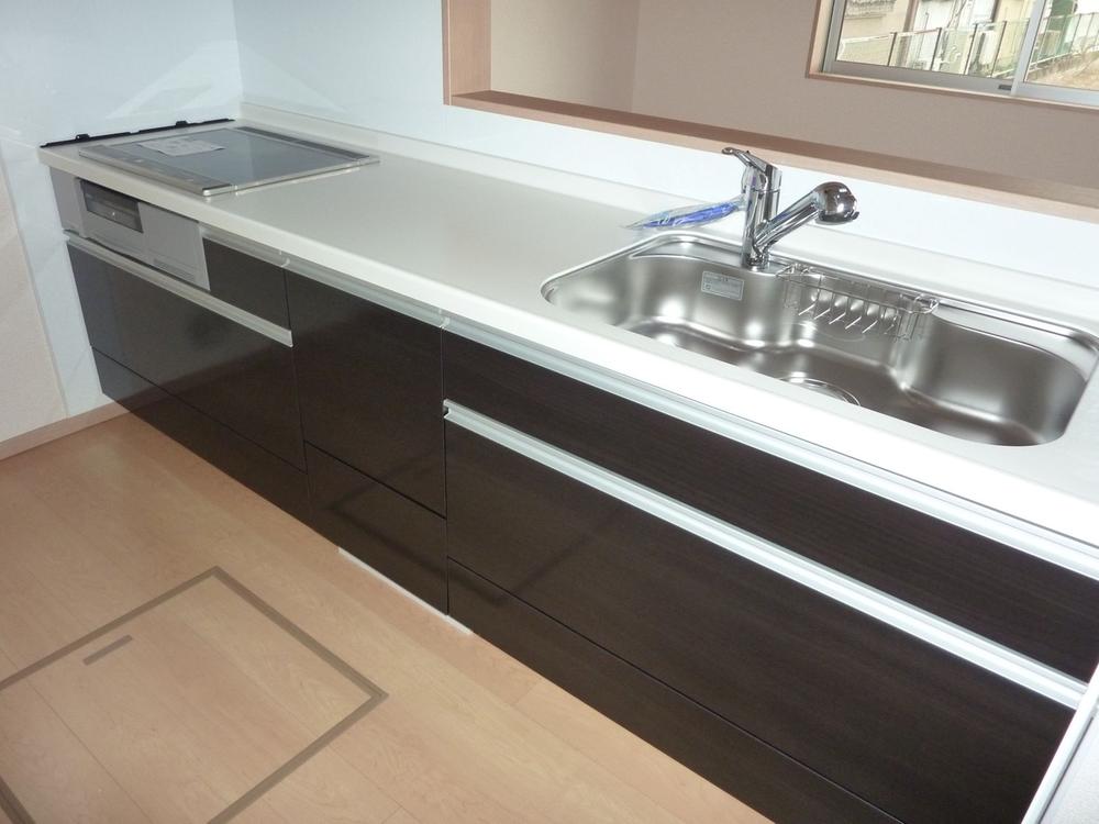 Kitchen. Local (12 May 2013) Shooting