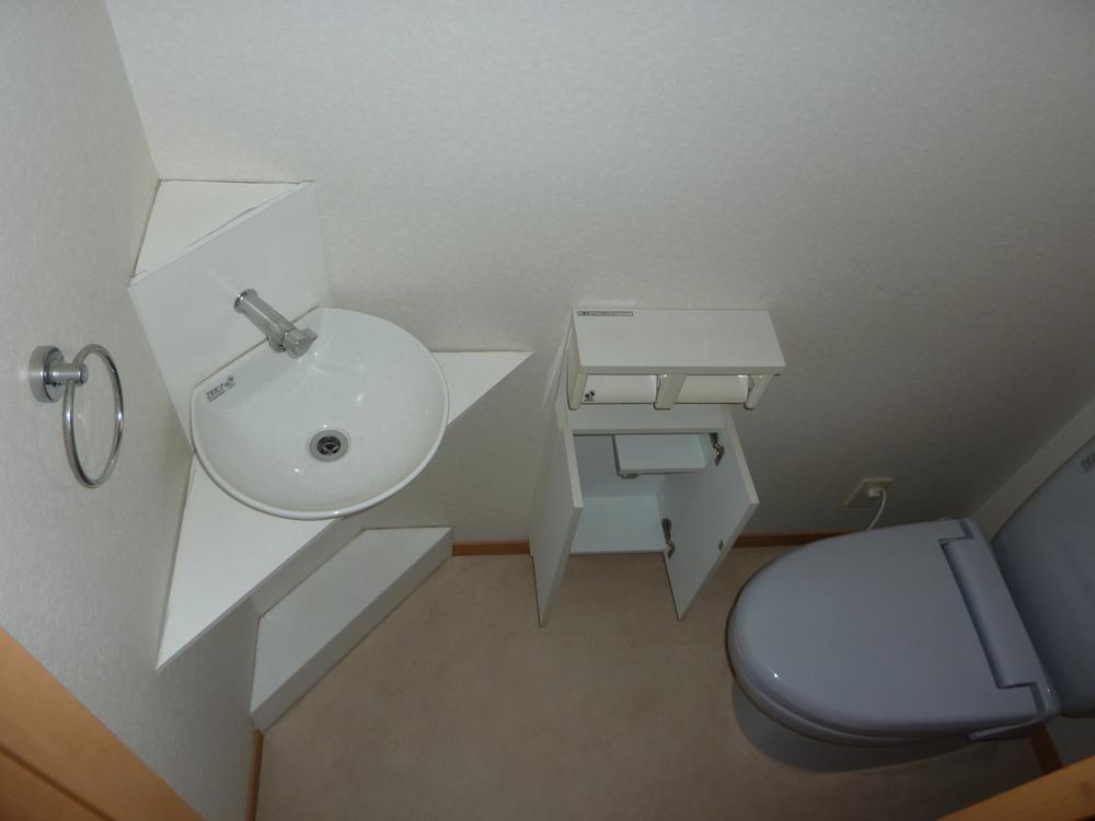 Toilet. Local (September 2013) Shooting