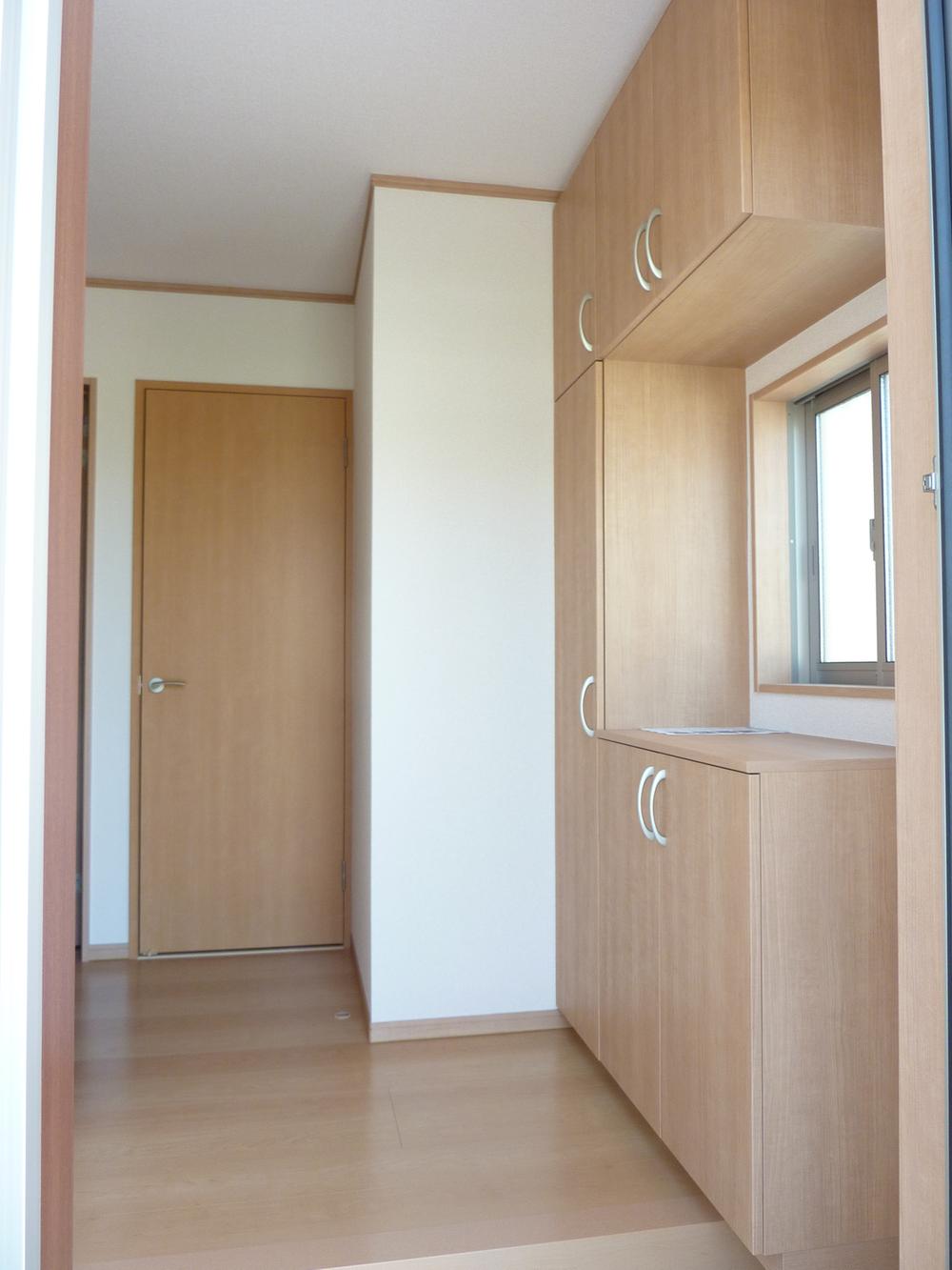 Entrance. Local (September 2013) Shooting