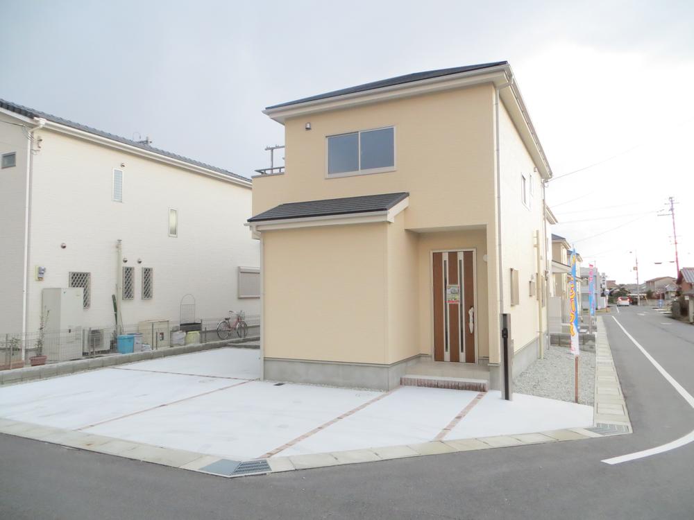 Local photos, including front road