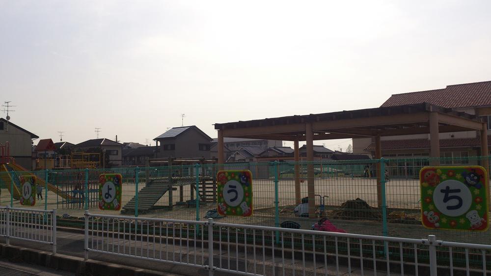 Other. Trees and flowers in a garden 980m to kindergarten