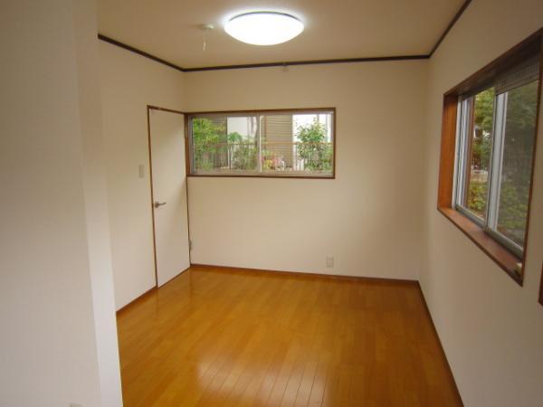 Non-living room. 2F9.5 Pledge of Western-style