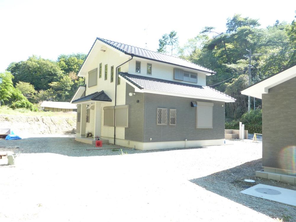 Local appearance photo. Local (10 May 2013) Shooting