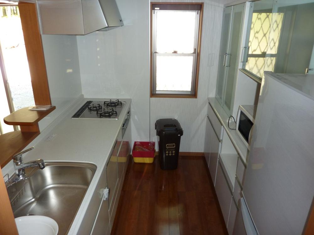 Kitchen. Local (10 May 2013) Shooting