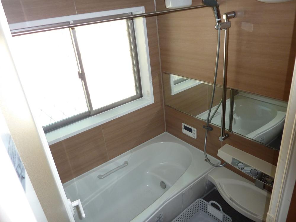 Bathroom. Local (10 May 2013) Shooting