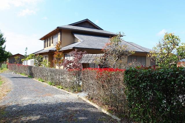 Local appearance photo. Local (12 May 2012) shooting