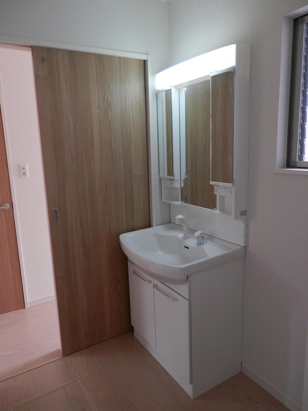 Wash basin, toilet. The company same specifications