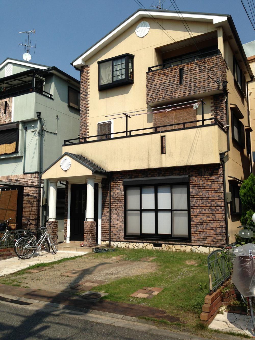 Local appearance photo