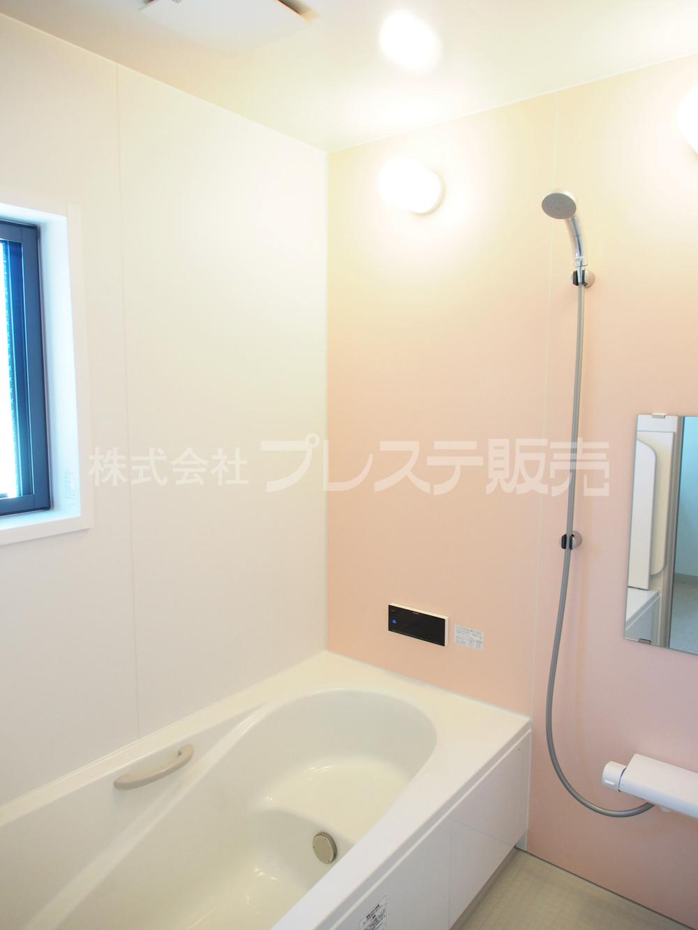 Bathroom. Local photo (bathroom) Standard equipped with a bathroom heating dryer! 