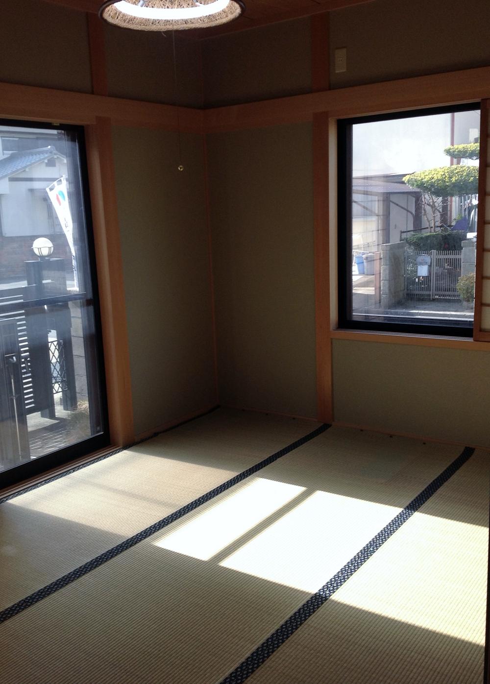 Non-living room. Japanese-style room about 6 quires!