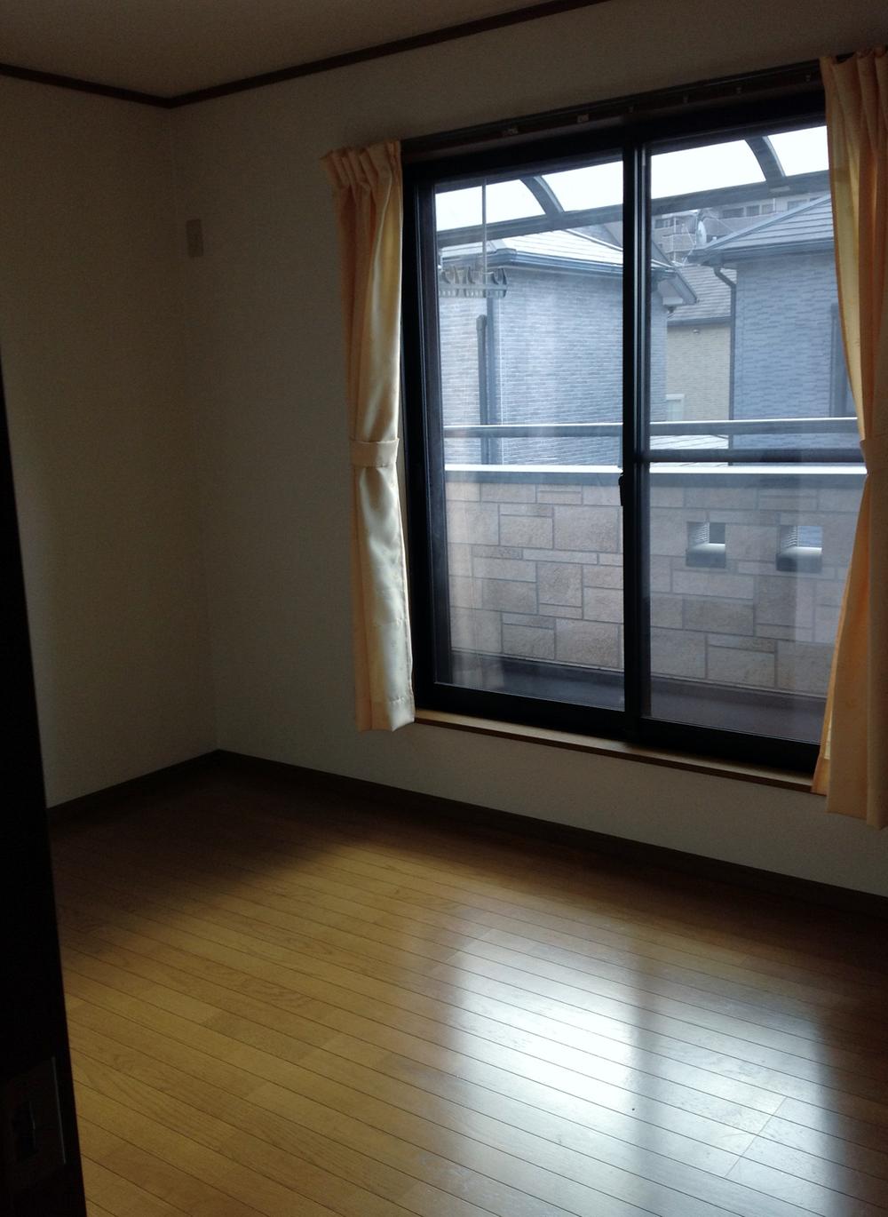 Non-living room. 2F southeast side Western-style about 6 Pledge!