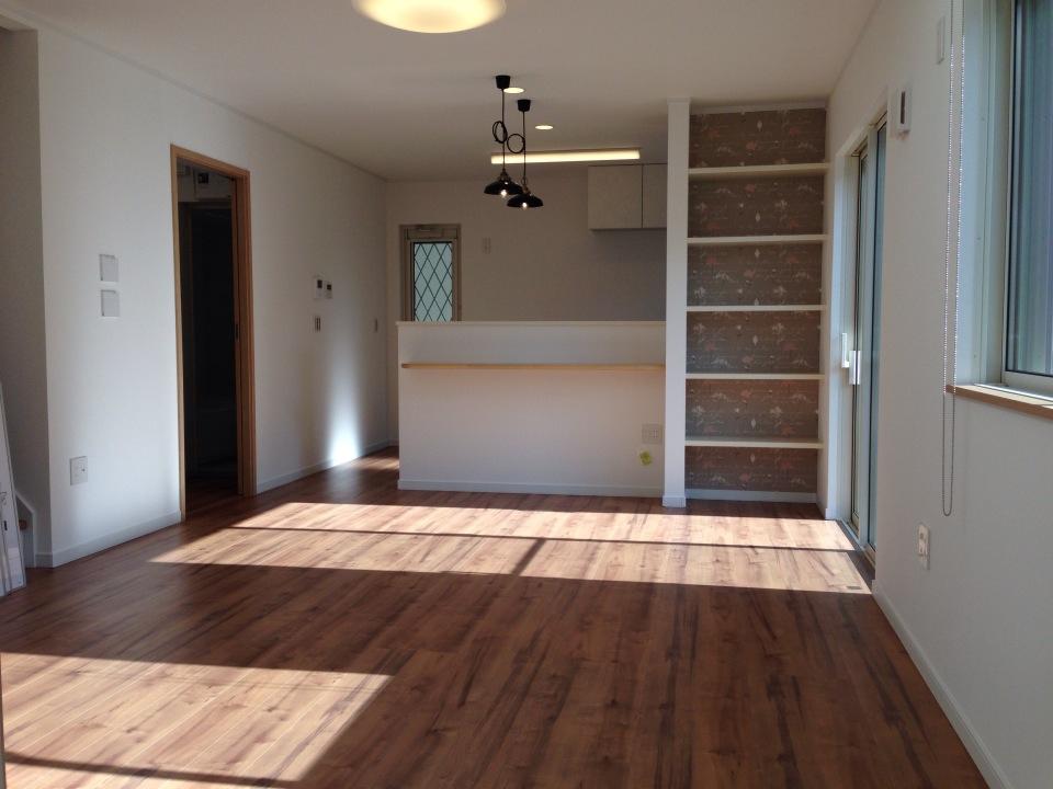 Living. Kitchen before counter breakfast and children's homework, PC space, Reading space etc ・  ・  ・ What do you do? 