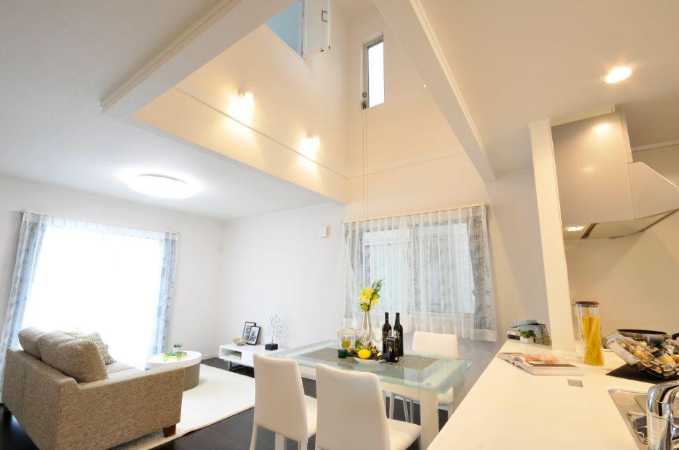 Building plan example (introspection photo). Design with views of the LDK from the kitchen. While cooking Ukagaemasu how the family. Recommended for living education! 