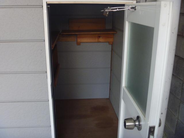 Receipt. There is also housed in the next to the garage