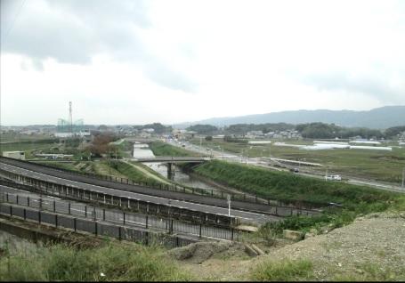 View photos from the local. View from the local is good