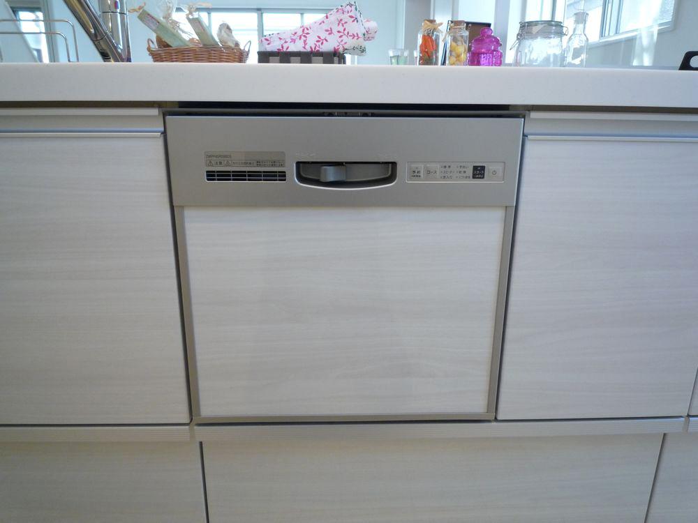 Other introspection.  ■ System kitchen with a certain and happy dishwasher ■ 