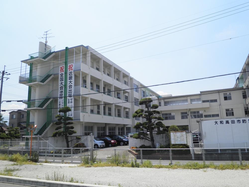 Junior high school. Katashio 2380m until junior high school