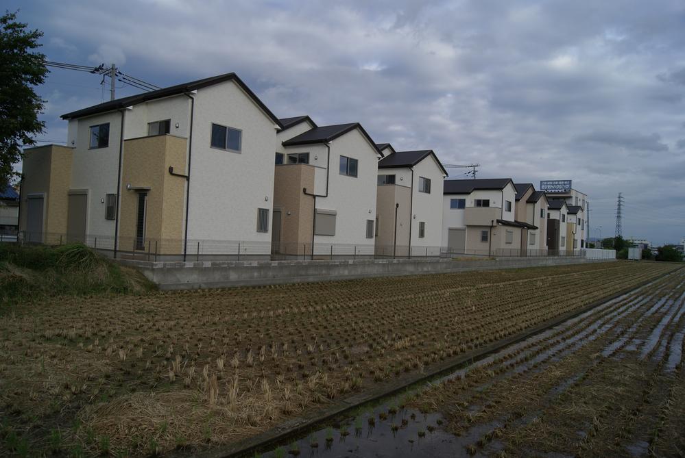 Sale already cityscape photo. As you can see, Airy and sunny preeminent good