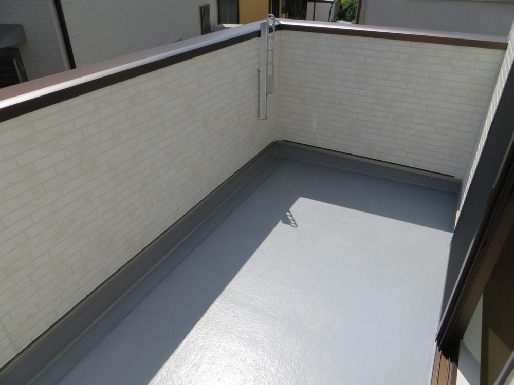 Balcony. Same specifications