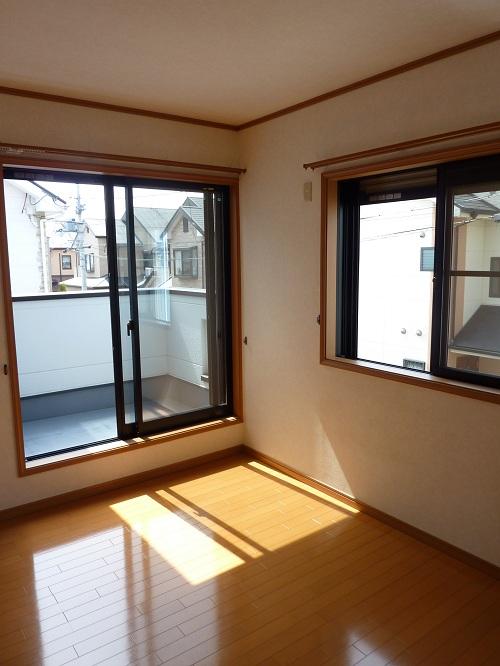 Other introspection. West 2F Western-style is also a balcony!