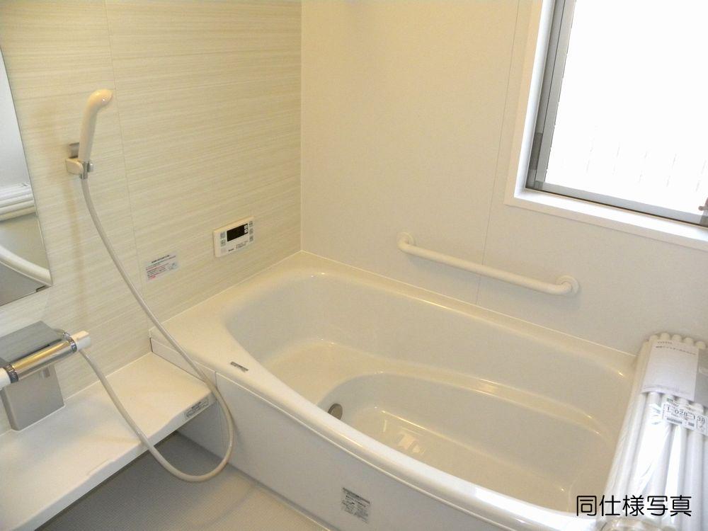 Same specifications photo (bathroom).  ■ Automatic hot water filling the bathroom 1 pyeong size, Add-fired function, Bathroom is equipped with heating dryer ■ 