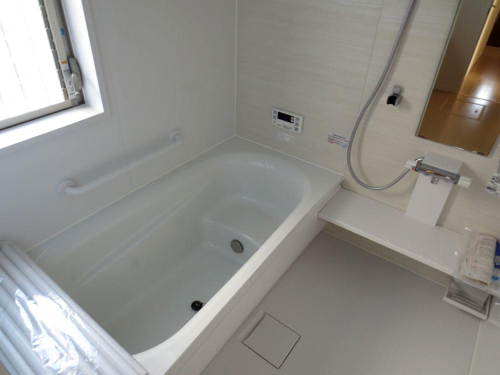 Bathroom.  ◆ Bathroom 1 pyeong size automatic hot water beam, Add-fired function, Bathroom is with a heating dryer (No. 1 place bathroom) ◆ 