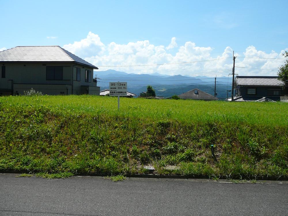 Local land photo. Local (August 2012) shooting 95-13 address