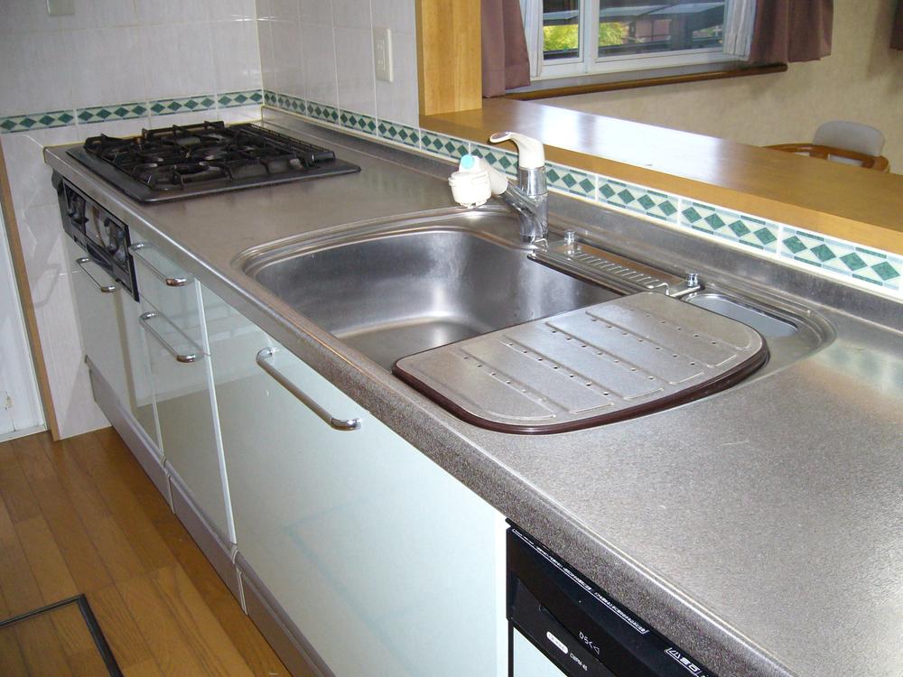 Kitchen. Indoor (11 May 2013) Shooting