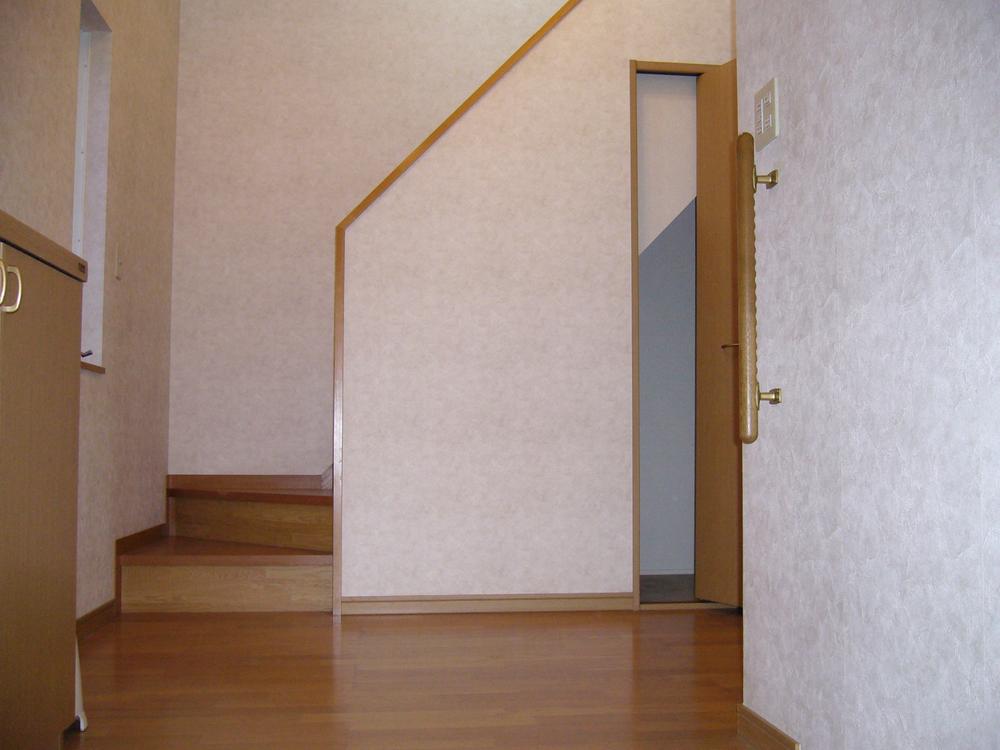 Entrance. Local (11 May 2013) Shooting