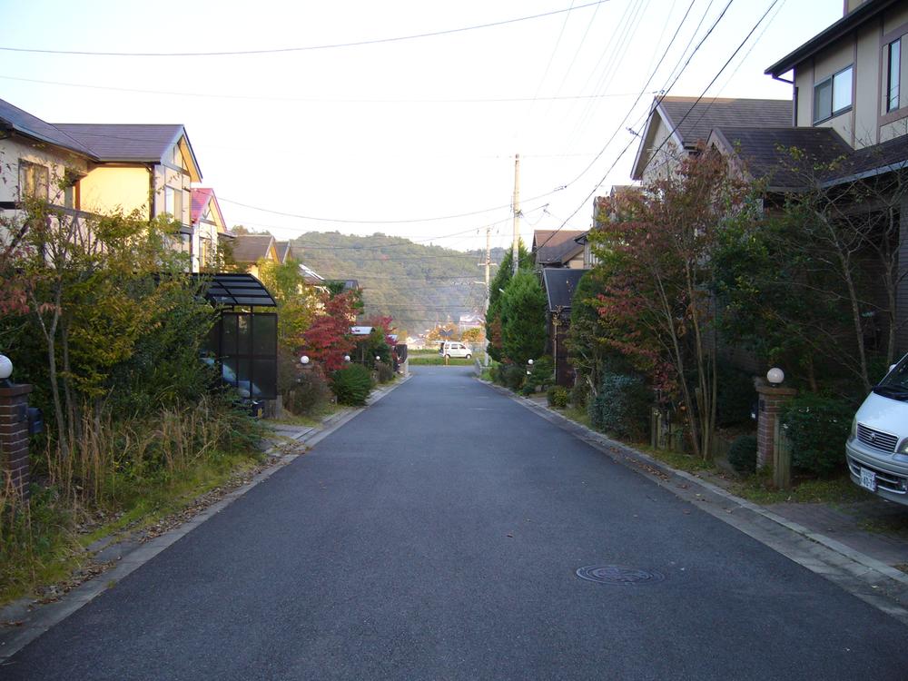 Local photos, including front road. Local (11 May 2013) Shooting