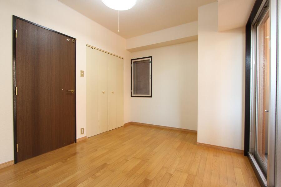 Non-living room. Indoor (11 May 2013) Shooting