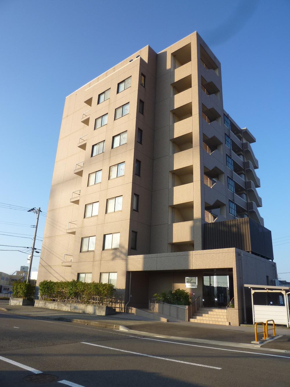 Local appearance photo