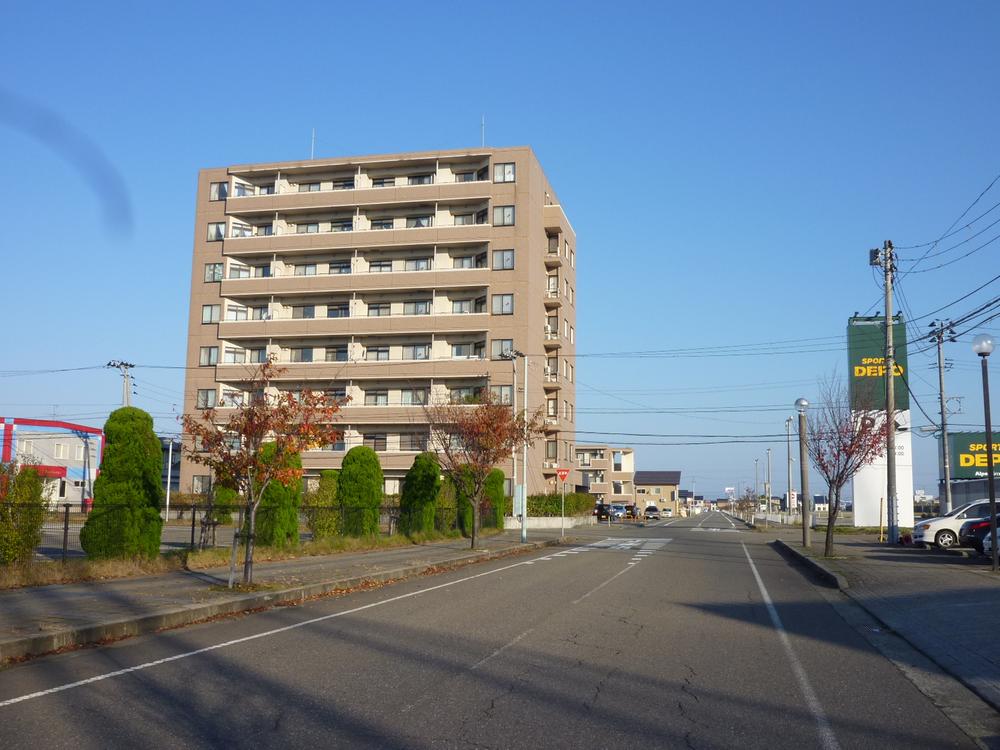 Local appearance photo