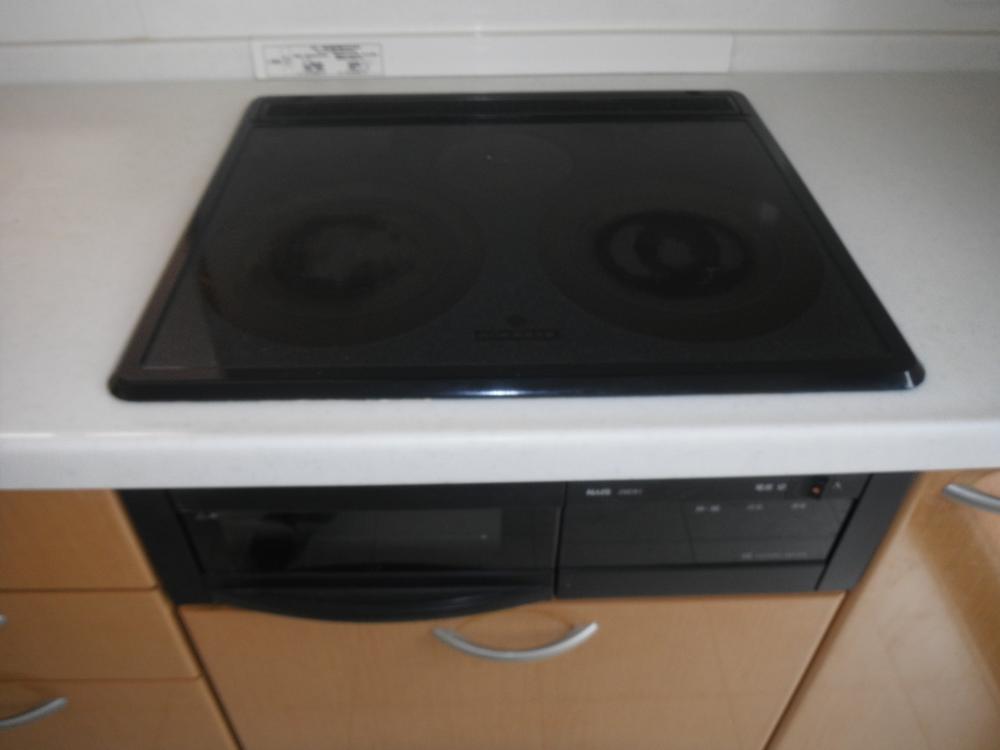 Kitchen. IH cooking heater the same type