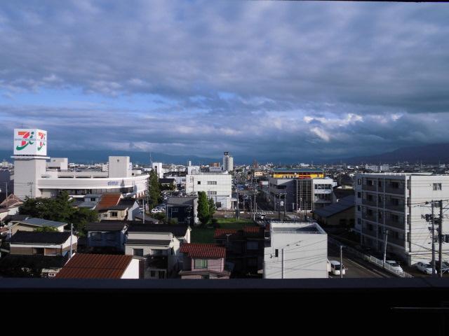 View photos from the dwelling unit. View from the site (July 2013) Shooting