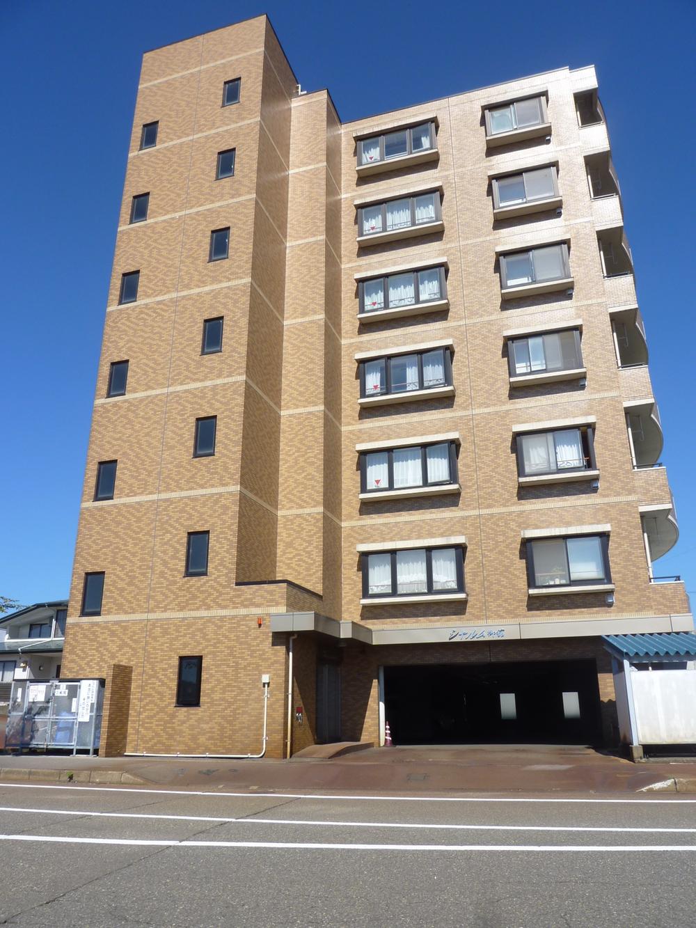 Local appearance photo