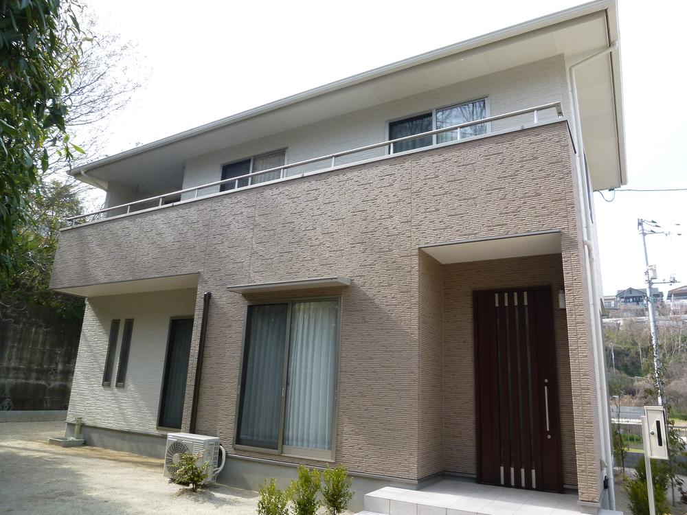 Local appearance photo. Parking space is also available in sufficient