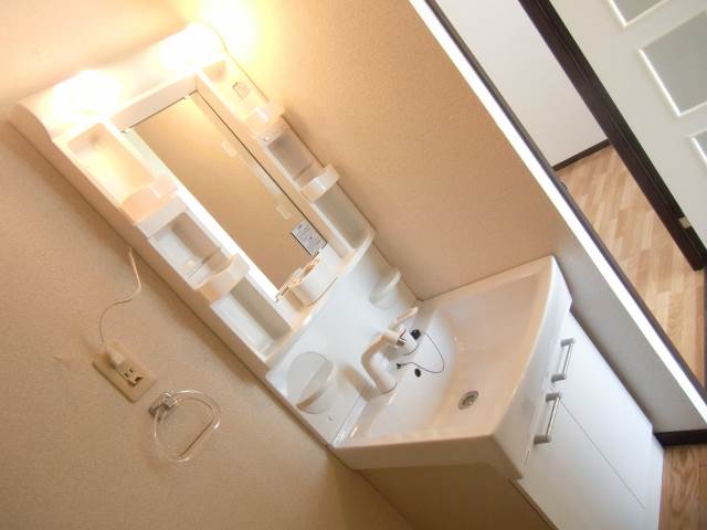 Washroom. Independent wash basin ☆