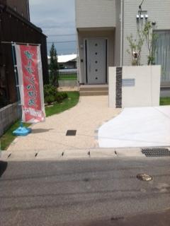 Local photos, including front road. Local (07 May 2013) Shooting