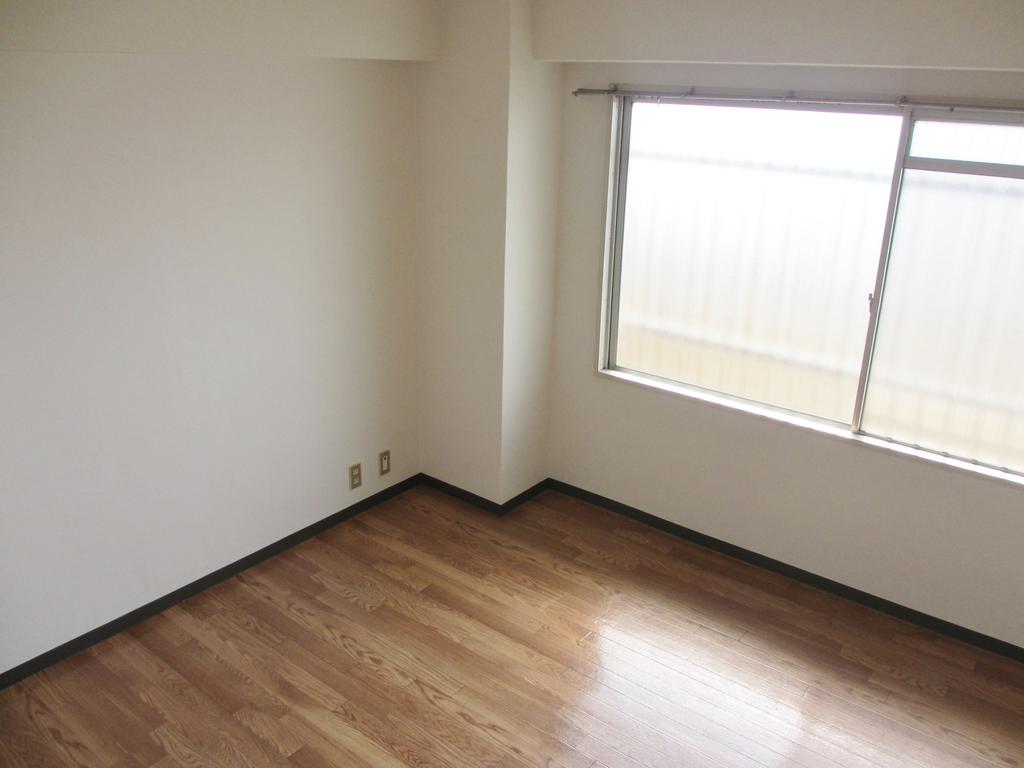 Other room space. Because during the renovation it will be to reform before the room photo